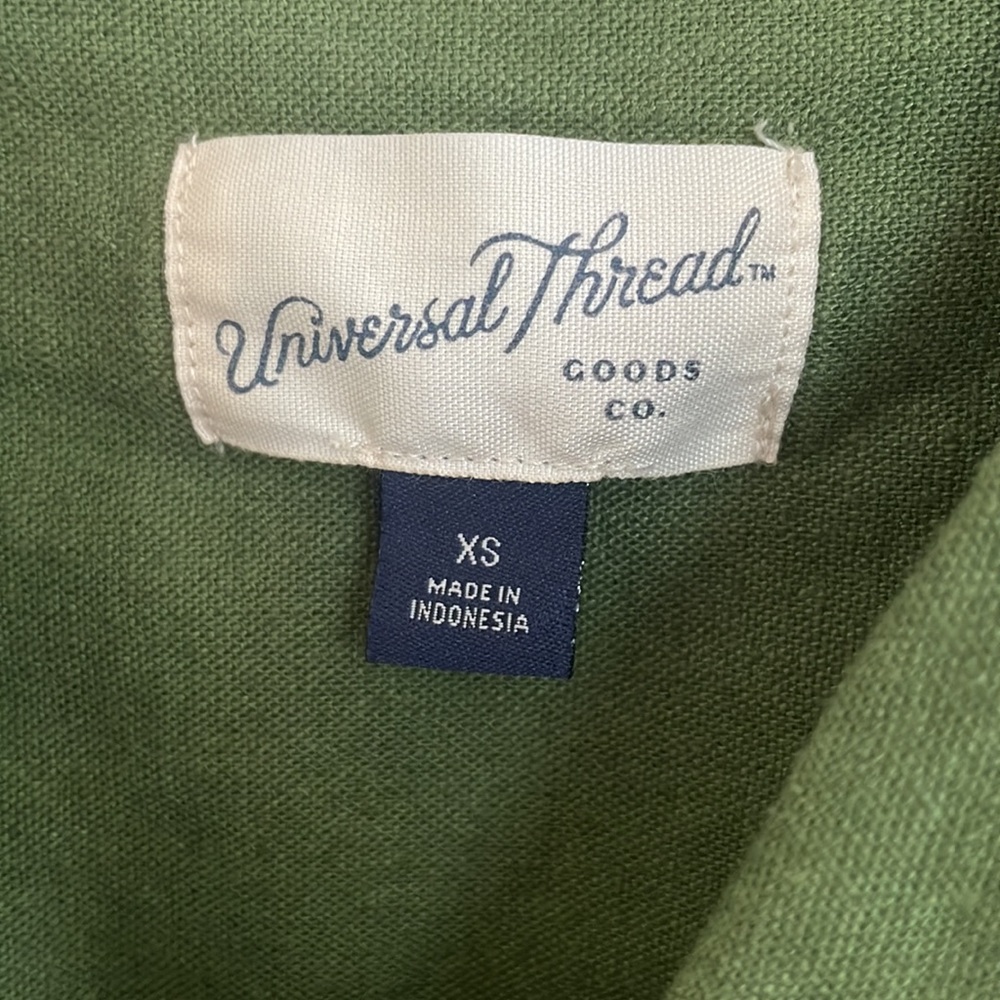 Universal Thread Shirt - Picture 2 of 3